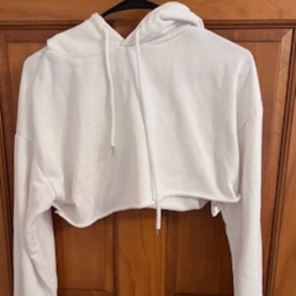 Edikted - Size S 
White Cropped Hoodie- NEVER WORN